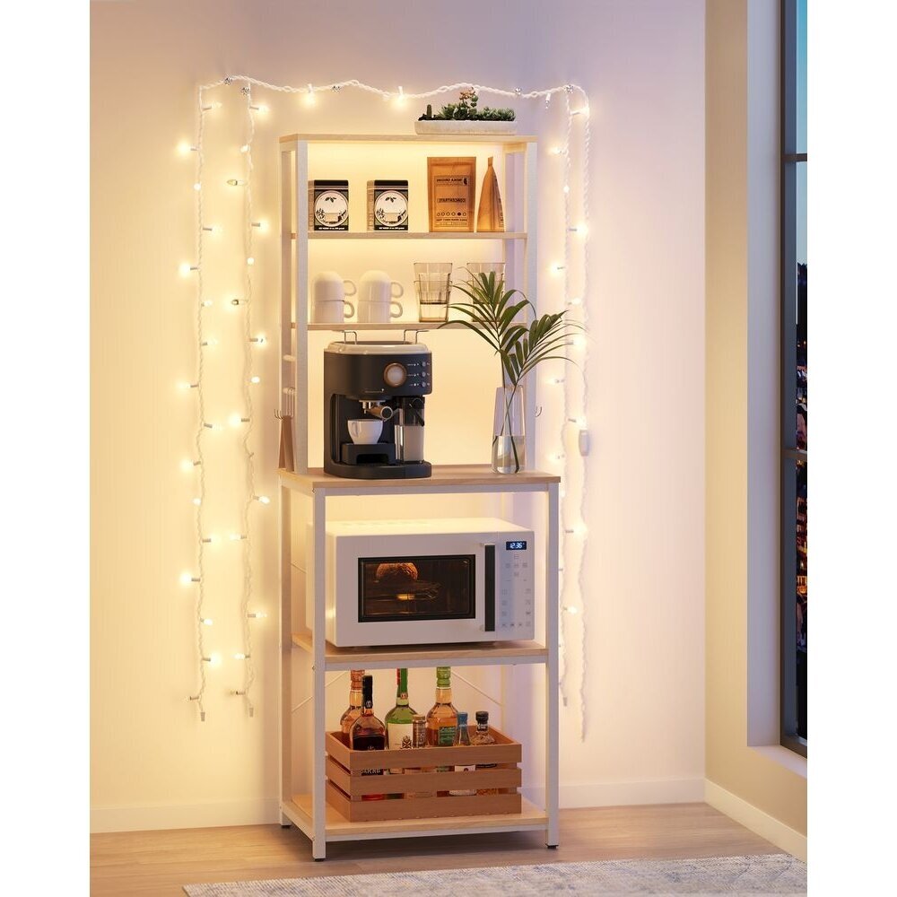 Industrinio stiliaus pastatoma lentyna metaliniu rėmu 2