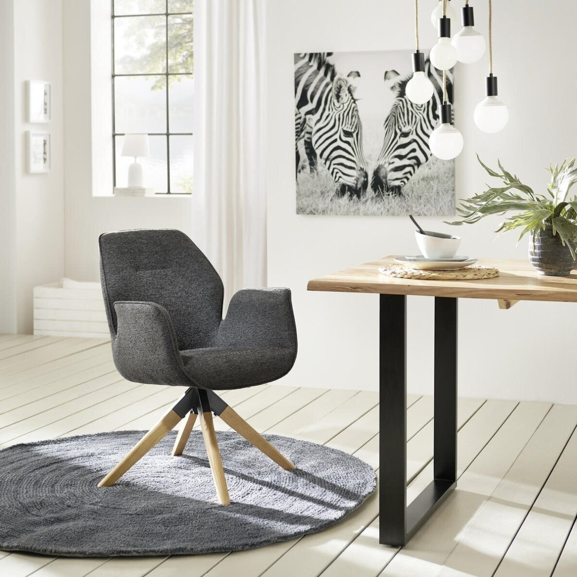 MID.YOU modernios tekstilinės valgomojo kėdės, besisukančios 360°, 2 vnt 1